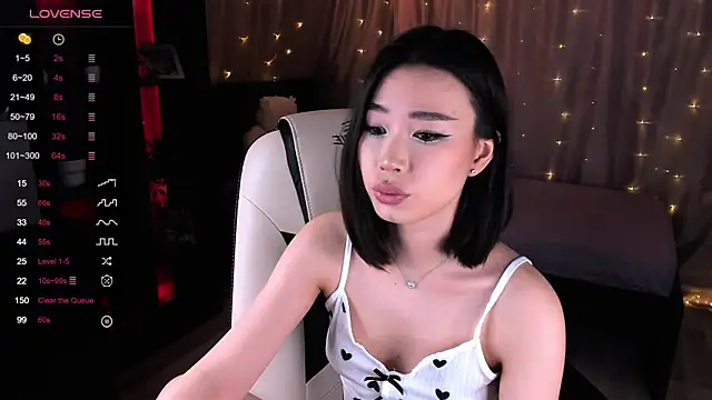 sensualily online show from February 5, 2025, 6:04 pm