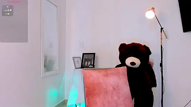 Hannaos online show from December 10, 2024, 12:16 pm