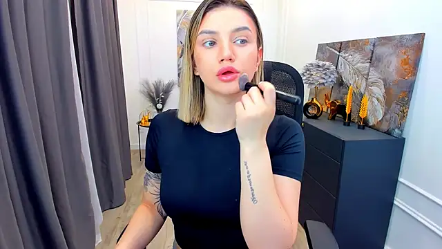 SelenaeMoore online show from March 25, 2026, 3:45 am