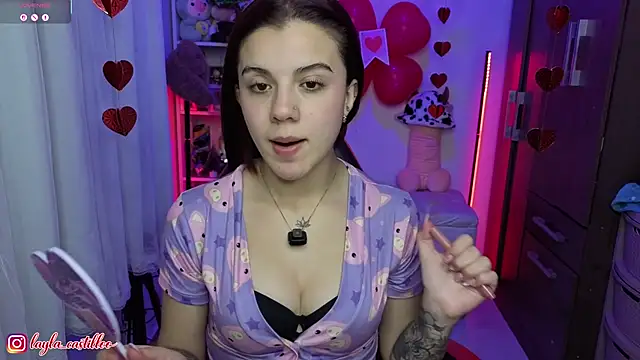 Layla castilloo online show from February 22, 2026, 1:51 am