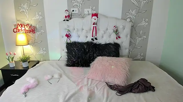 Snapshot of Esteff__o2 chatting on December 13, 2024, 8:04 pm Esteff o2 online show from December 13, 2024, 8:04 pm