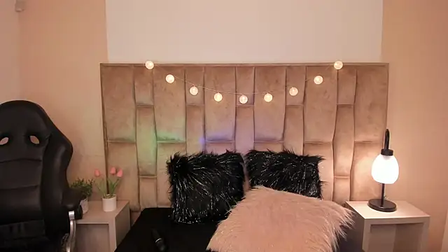 Snapshot of Esteff__o2 chatting on March 8, 2025, 1:50 am Esteff o2 online show from March 8, 2025, 1:50 am