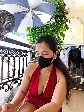 lyna bl online show from September 18, 2025, 1:40 am