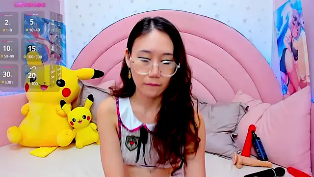 Nao  Chan  online show from March 12, 2025, 7:35 am