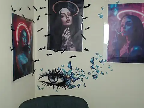 StrangerGi online show from March 12, 2025, 4:13 pm