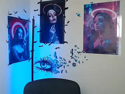 StrangerGi online show from October 10, 2025, 5:12 pm