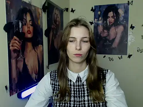 StrangerGi online show from October 26, 2025, 7:47 am