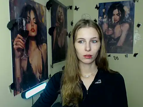 StrangerGi online show from November 8, 2025, 7:08 am