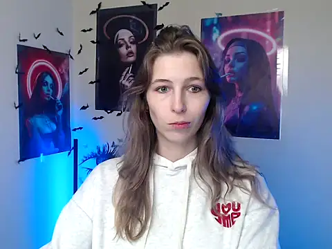 StrangerGi online show from November 12, 2025, 1:11 pm