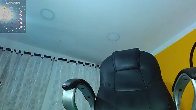 Matthew Boy  online show from February 15, 2025, 8:01 pm