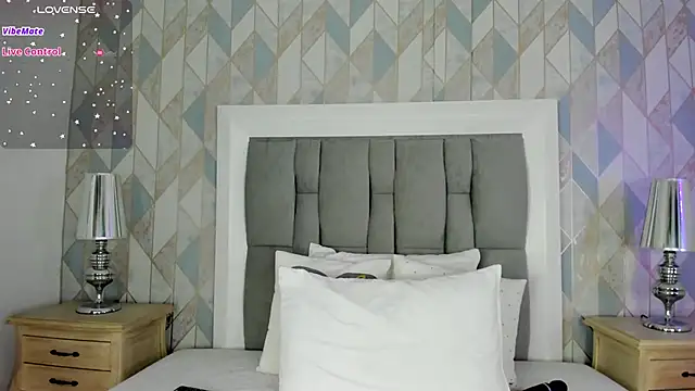 anais cooper online show from October 12, 2025, 11:42 am