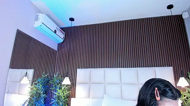 CailynBrowm online show from December 2, 2025, 4:40 am