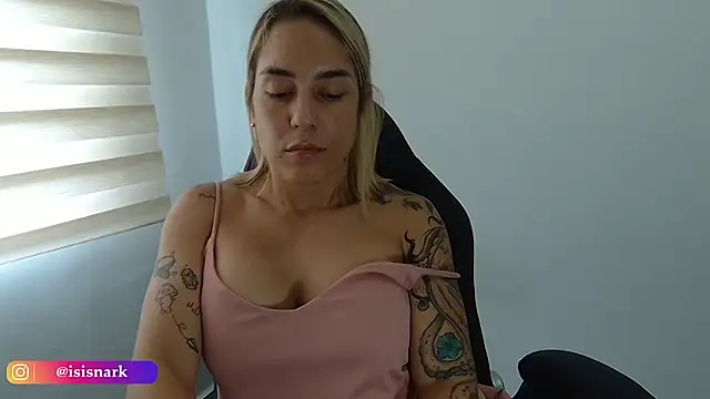 Isis69  online show from September 10, 2025, 7:25 pm