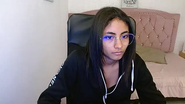 shaneelle online show from March 3, 2025, 9:22 am