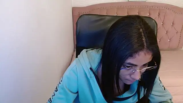 shaneelle online show from March 15, 2025, 6:14 am