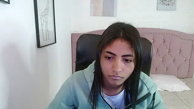 shaneelle online show from October 20, 2025, 3:18 am