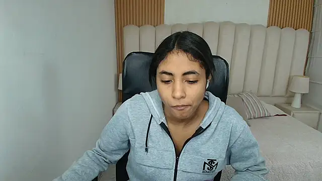 shaneelle online show from March 21, 2026, 3:11 am