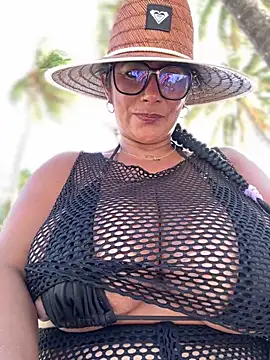 Saorii kiido online show from February 7, 2025, 8:10 pm