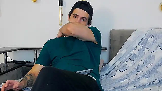 CarterCole online show from January 9, 2026, 9:01 am