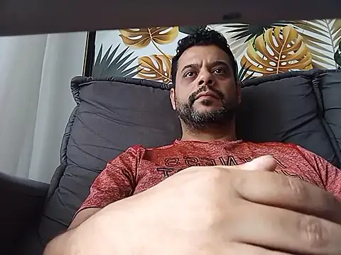 HornyBeachBoyBR online show from November 8, 2025, 1:55 pm