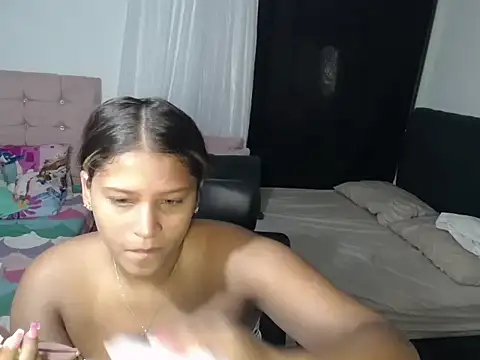 Miel canela online show from September 30, 2025, 4:01 pm
