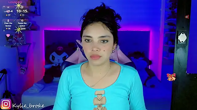 Snapshot of Kylie_brokee chatting on January 29, 2025, 12:33 am Kylie brokee online show from January 29, 2025, 12:33 am