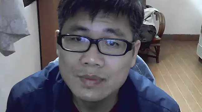 Snapshot of findagirlfriend chatting on March 6, 2025, 1:03 pm findagirlfriend online show from March 6, 2025, 1:03 pm