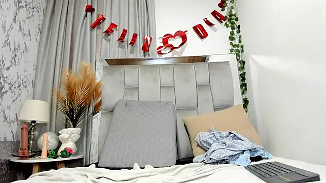  Marcela   online show from February 28, 2025, 3:37 pm