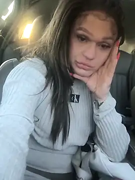 ImCarolinaCutiexxx online show from October 24, 2025, 10:39 pm