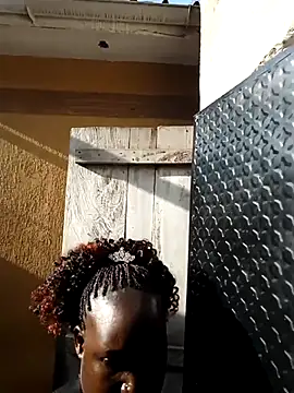 Snapshot of Broan_me chatting on October 27, 2025, 5:11 am Broan me online show from October 27, 2025, 5:11 am