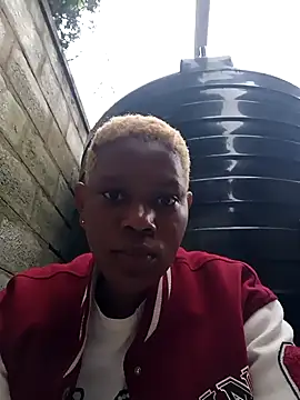 Snapshot of Broan_me chatting on November 16, 2025, 5:46 am Broan me online show from November 16, 2025, 5:46 am