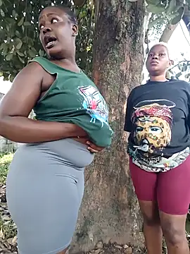 Snapshot of Broan_me chatting on January 7, 2026, 5:54 am Broan me online show from January 7, 2026, 5:54 am