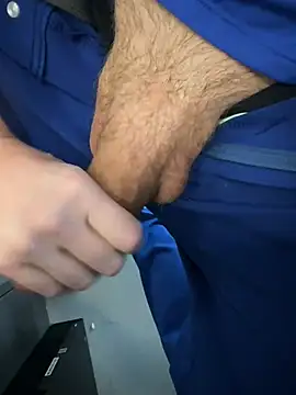 Snapshot of 34thwonder chatting on December 18, 2024, 2:17 pm 34thwonder online show from December 18, 2024, 2:17 pm