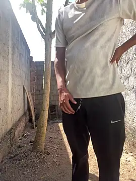 king cum  online show from November 4, 2025, 11:42 am