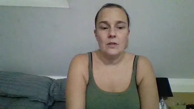 scrummymummy2 online show from January 5, 2026, 9:07 pm