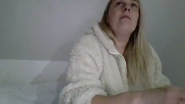 scrummymummy2 online show from March 11, 2026, 9:10 pm