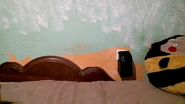 DennisXCaroll online show from October 26, 2025, 5:57 am