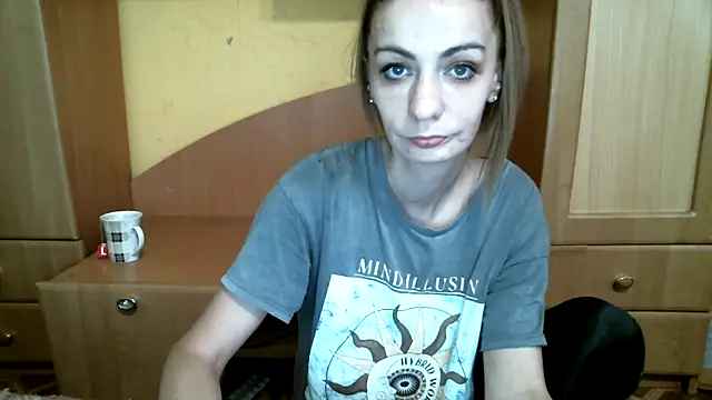 DennisXCaroll online show from December 17, 2025, 8:09 am