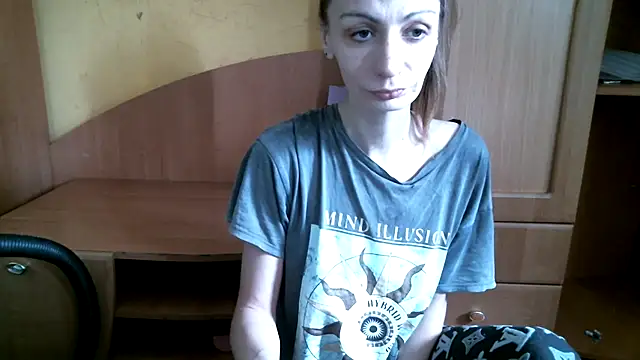 Snapshot of DennisXCaroll chatting on February 19, 2026, 8:54 am DennisXCaroll online show from February 19, 2026, 8:54 am