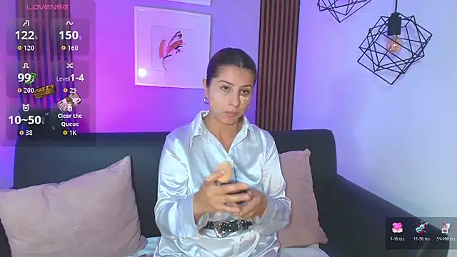 Nahiajhonson  online show from February 12, 2026, 2:01 pm