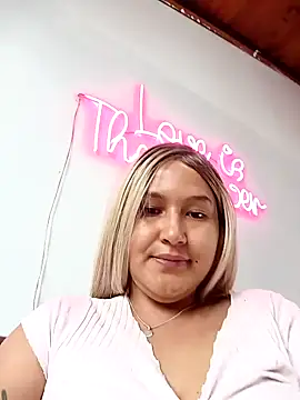 SamaraJay1 online show from January 6, 2025, 1:08 pm