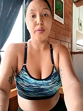 SamaraJay1 online show from December 3, 2025, 4:05 pm