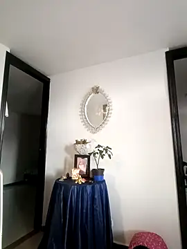 coral smitth online show from September 17, 2025, 5:58 pm