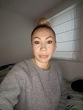 coral smitth online show from October 12, 2025, 6:40 pm