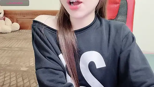 Snapshot of TrinhH_Nabbi chatting on December 9, 2024, 1:02 pm TrinhH Nabbi online show from December 9, 2024, 1:02 pm