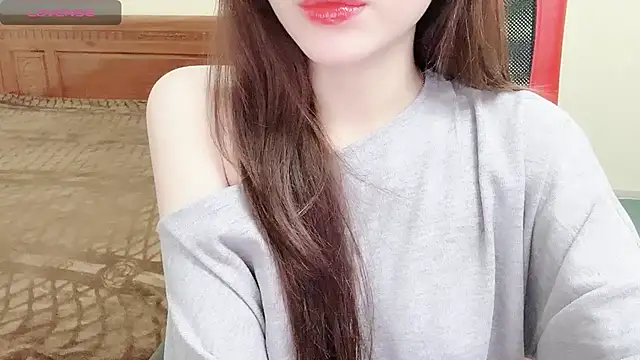 Snapshot of TrinhH_Nabbi chatting on January 17, 2025, 1:03 pm TrinhH Nabbi online show from January 17, 2025, 1:03 pm