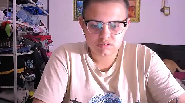 Snapshot of tatsumi_nao chatting on February 14, 2025, 4:20 pm tatsumi nao online show from February 14, 2025, 4:20 pm