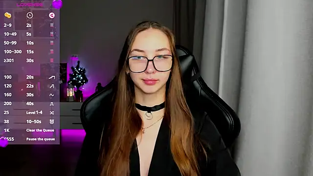 Sm0ly online show from January 10, 2025, 1:32 am