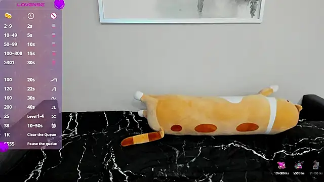 Sm0ly online show from February 17, 2025, 1:25 am