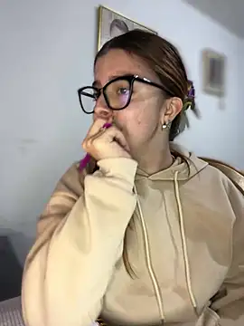 Cloew Marz online show from February 23, 2025, 10:31 pm